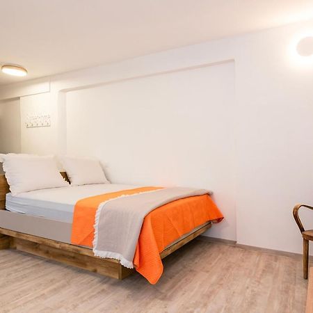 Studio Apartman Max Center Of The Old Town Free Parking Beautiful View Sibenik Bagian luar foto