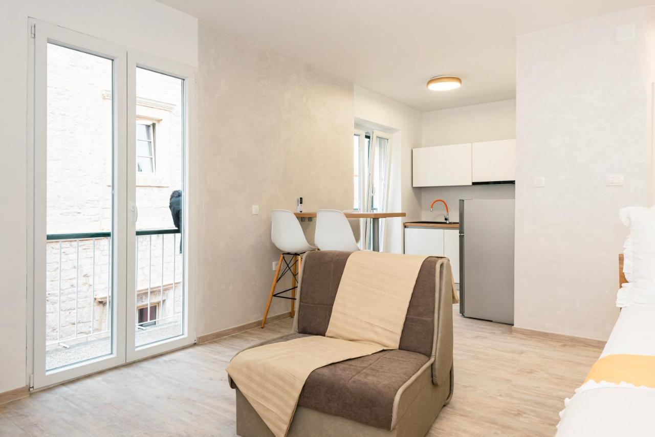 Studio Apartman Max Center Of The Old Town Free Parking Beautiful View Sibenik Bagian luar foto